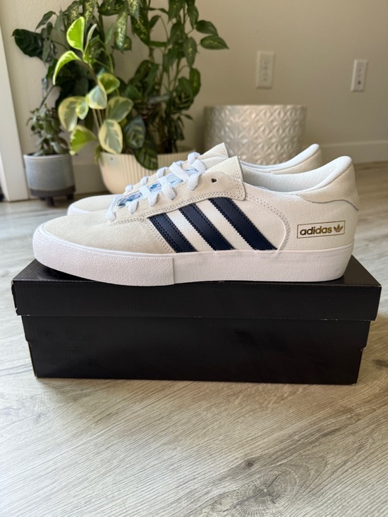 adidas Other - NWB adidas Matchbreak Super Men’s 11 Womens 12.5 white navy skateboarding canvas